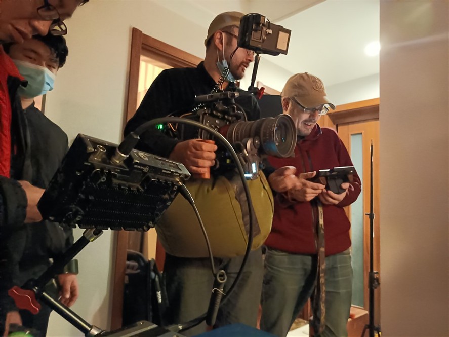 Equipment bench prepared for a Shenzhen rental package